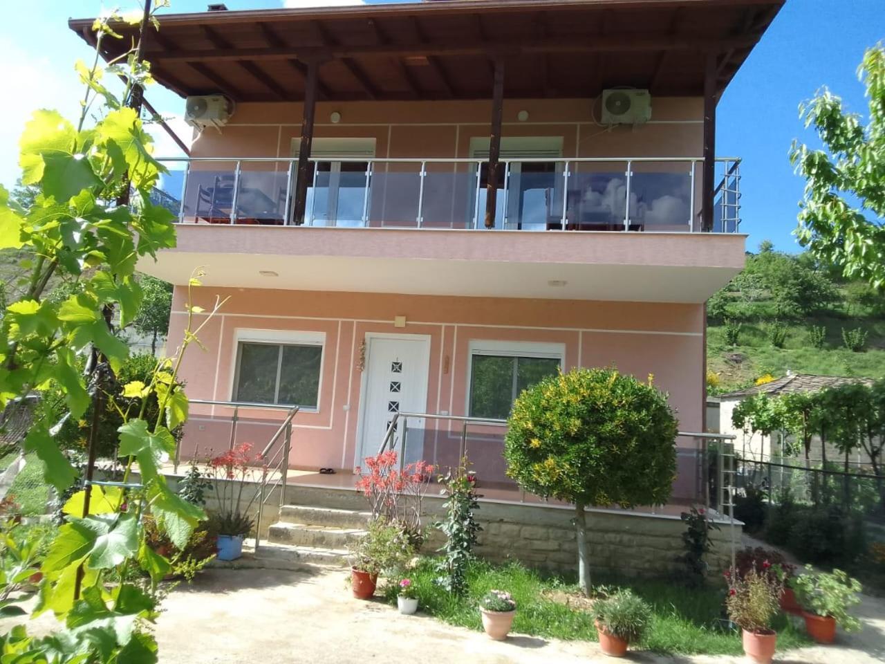 Bed & Breakfast Bujtina Bego Zhaban